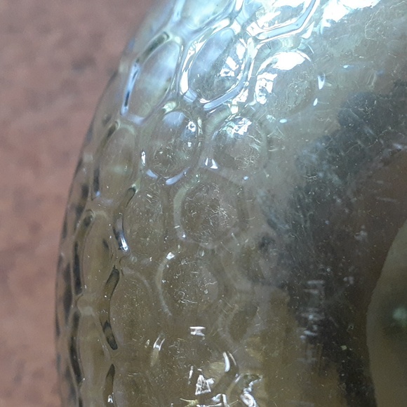 Honeycomb pattern owl green glass vase. - Picture 10 of 12